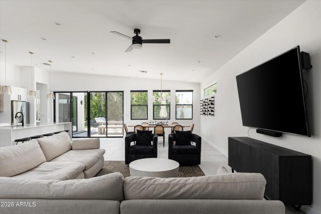 Real Estate Picture 14