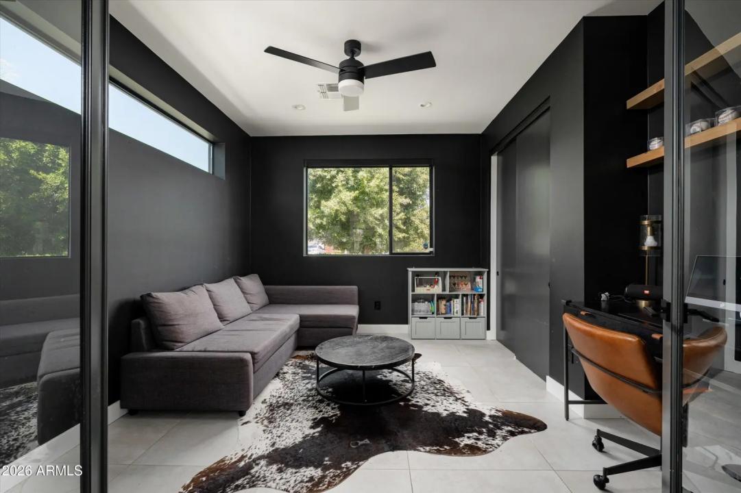 Real Estate Picture 17