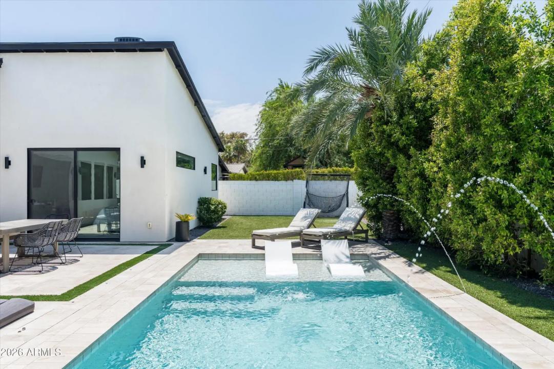 Real Estate Picture 30