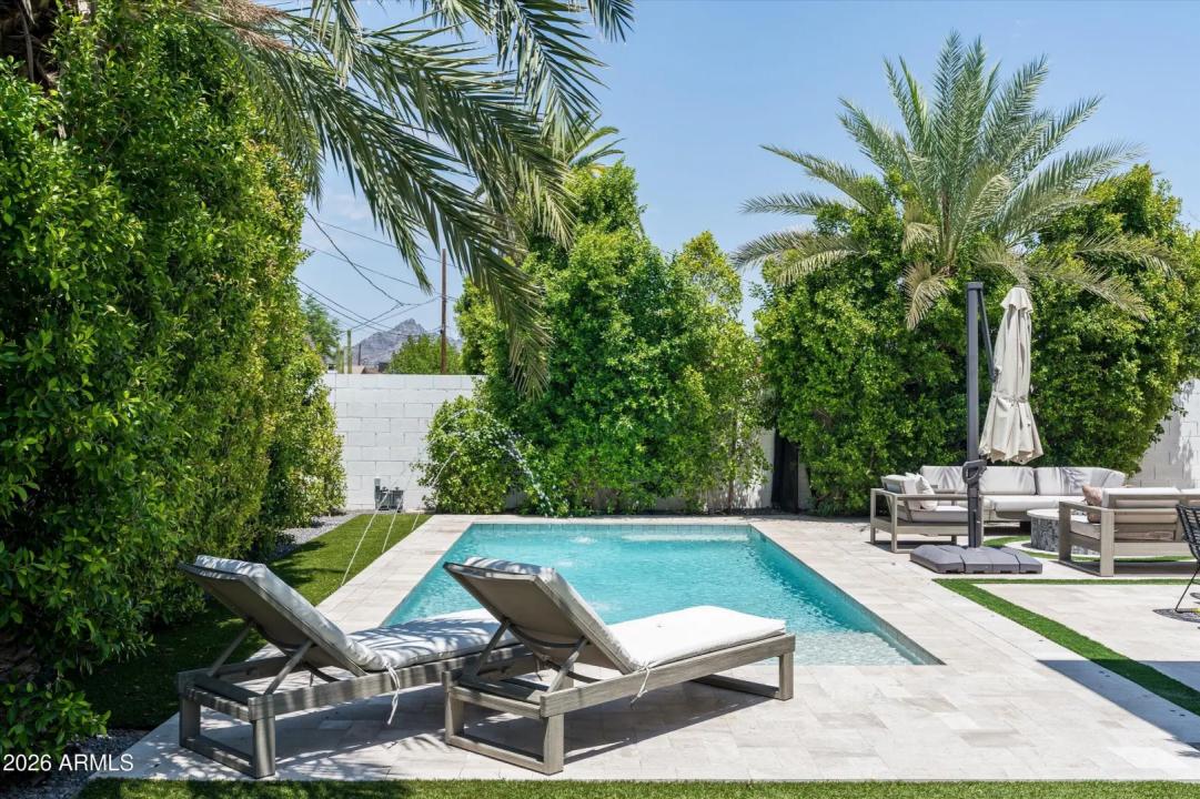Real Estate Picture 33