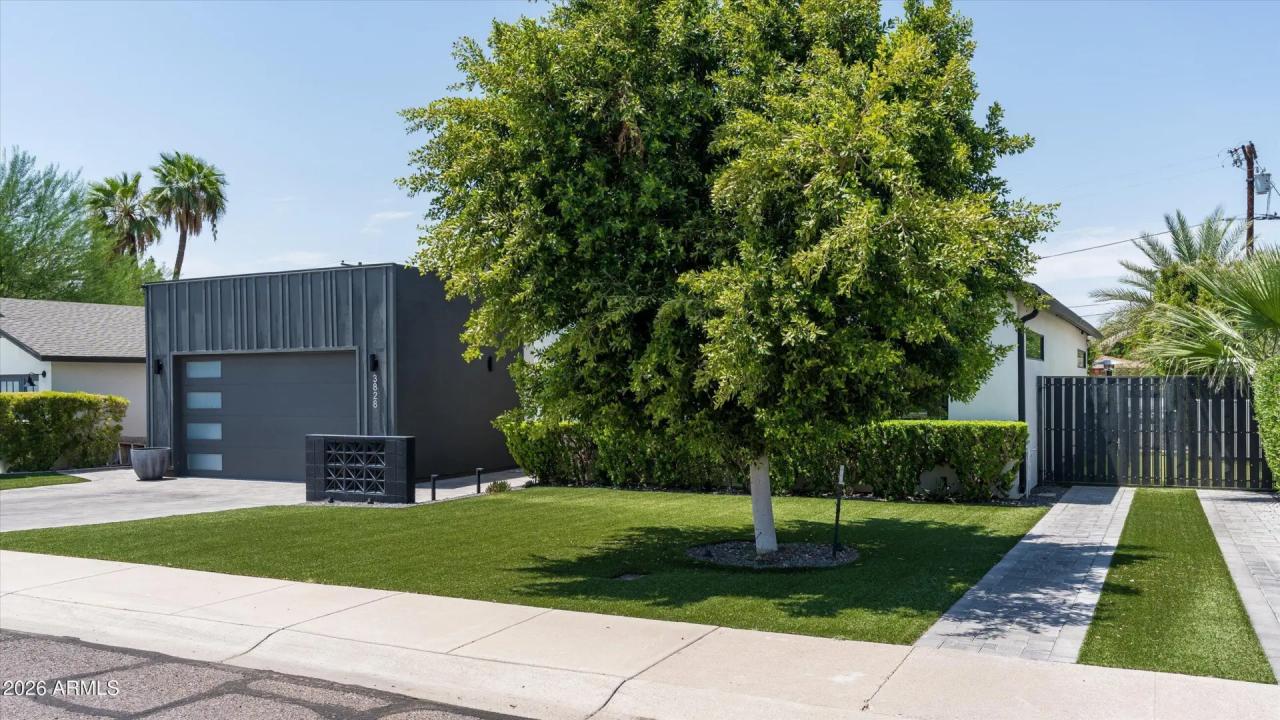 Real Estate Picture 37