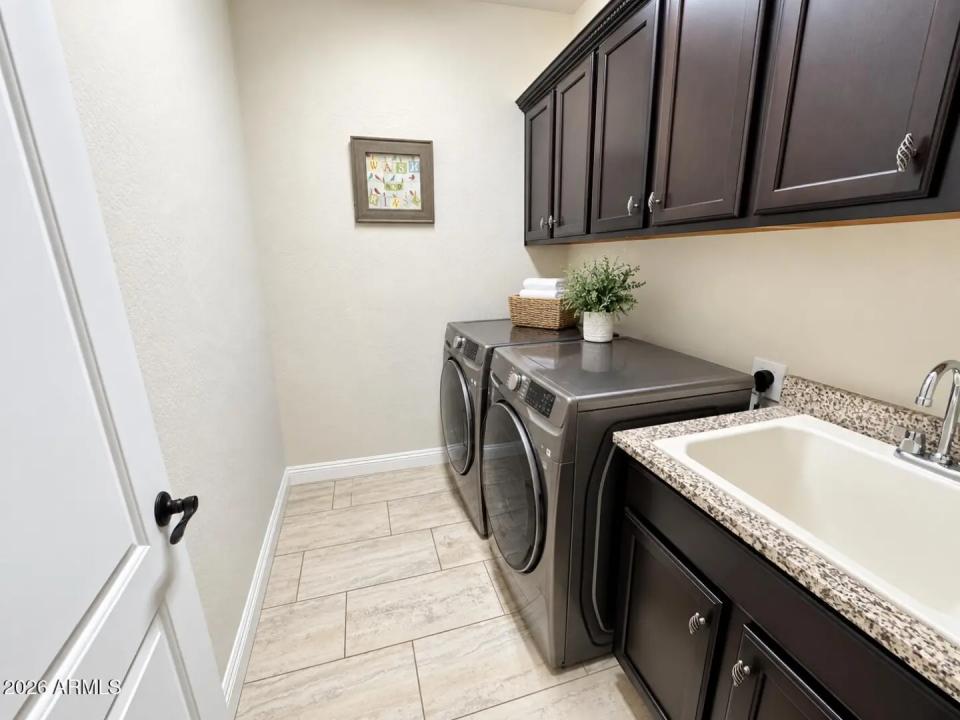 Real Estate Picture 18