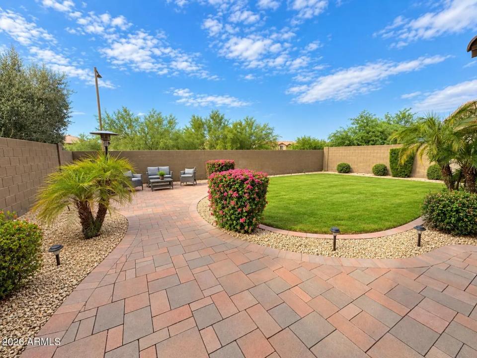 Real Estate Picture 19