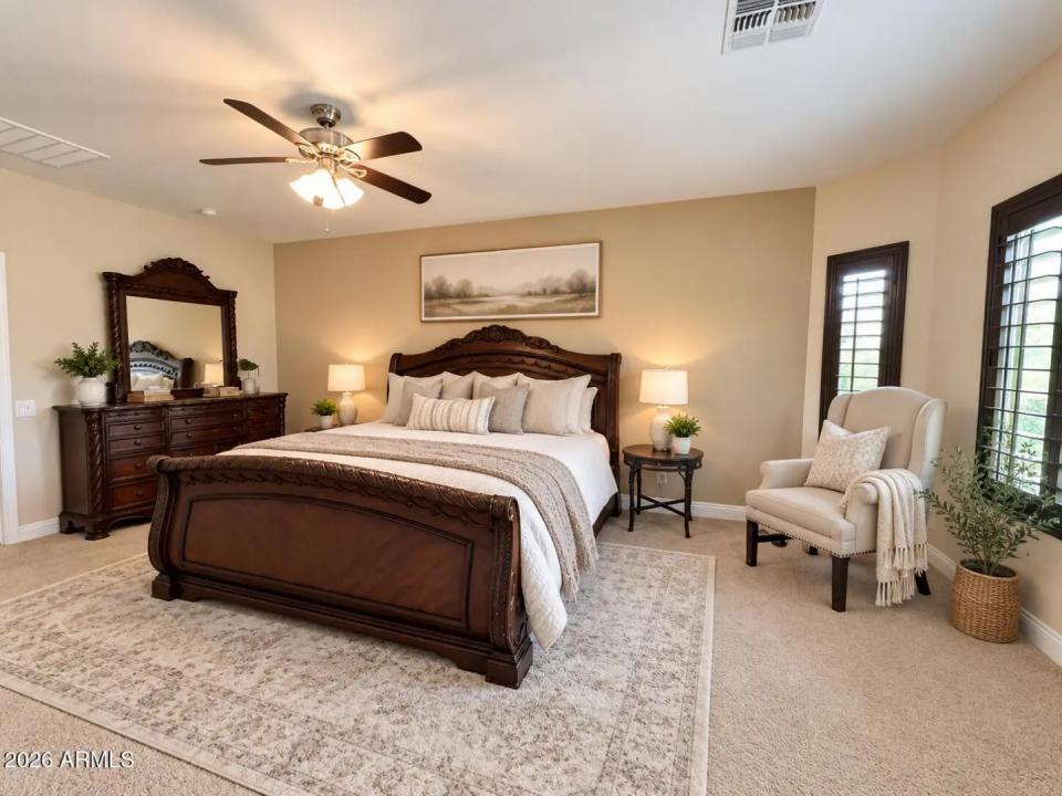 Real Estate Picture 9