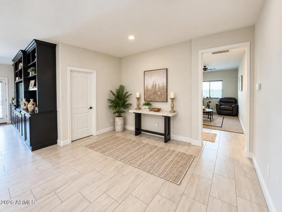 Real Estate Picture 7