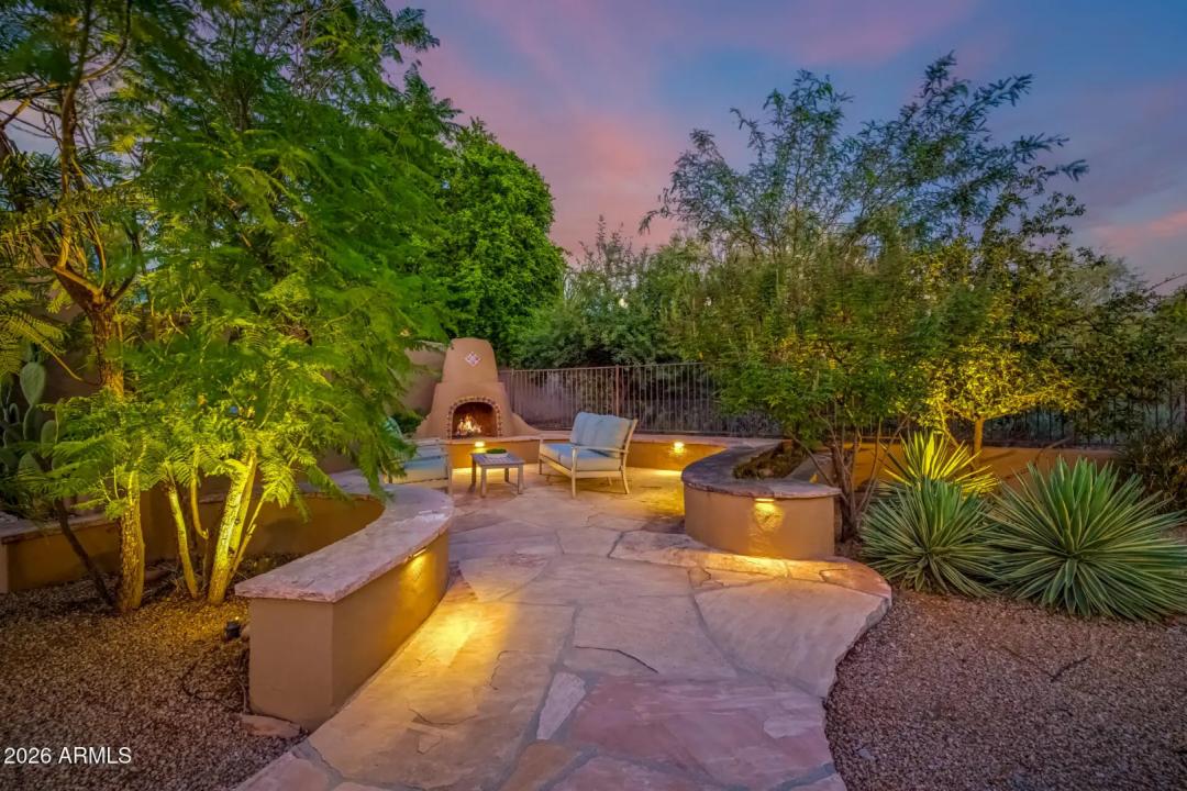 Real Estate Picture 5