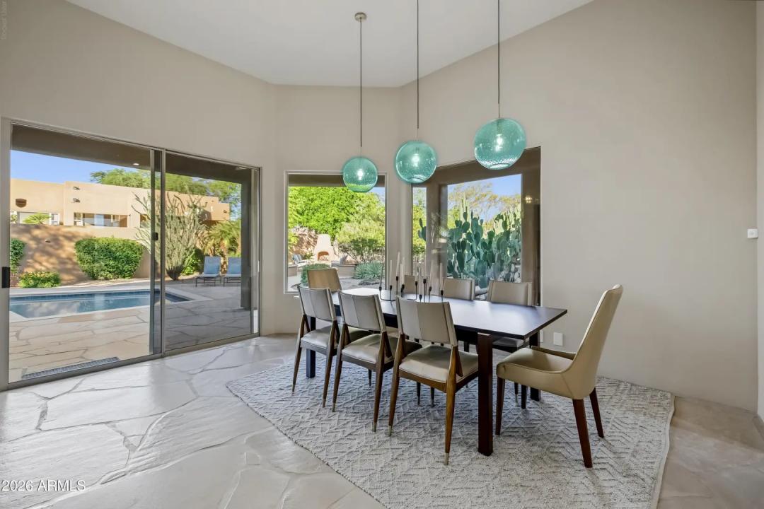 Real Estate Picture 12