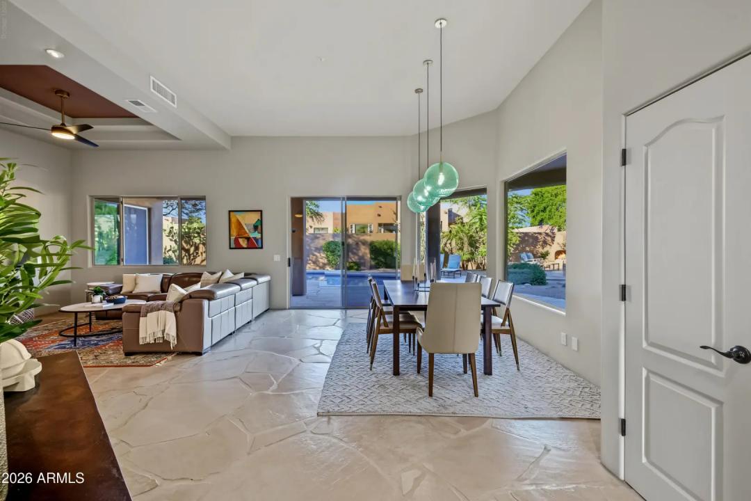 Real Estate Picture 11