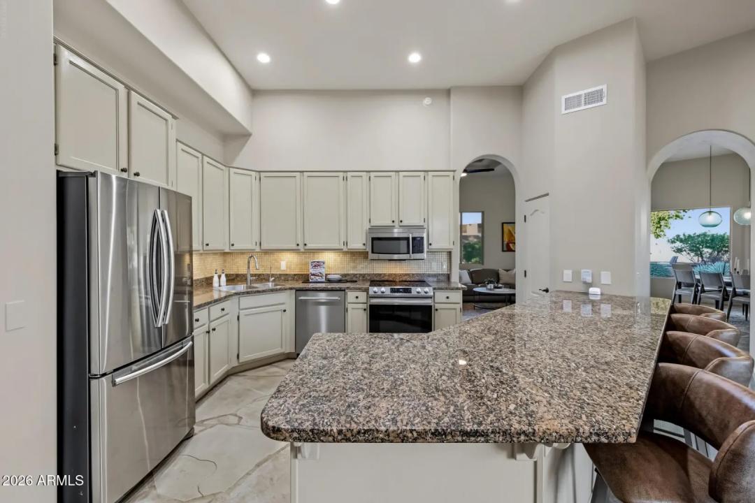Real Estate Picture 15