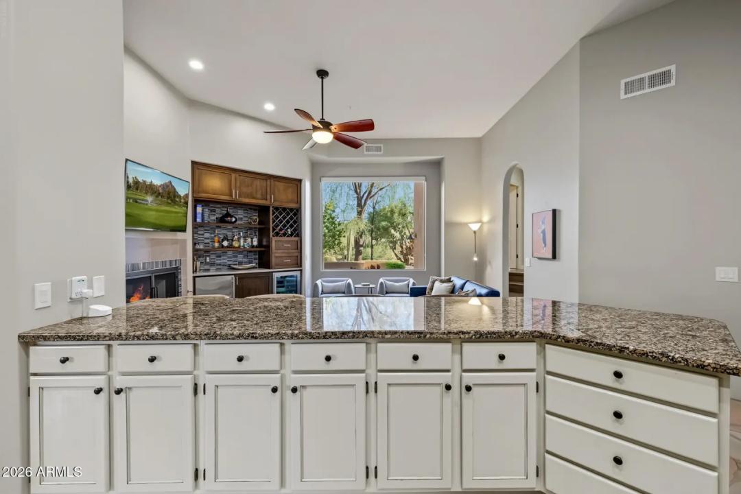 Real Estate Picture 16