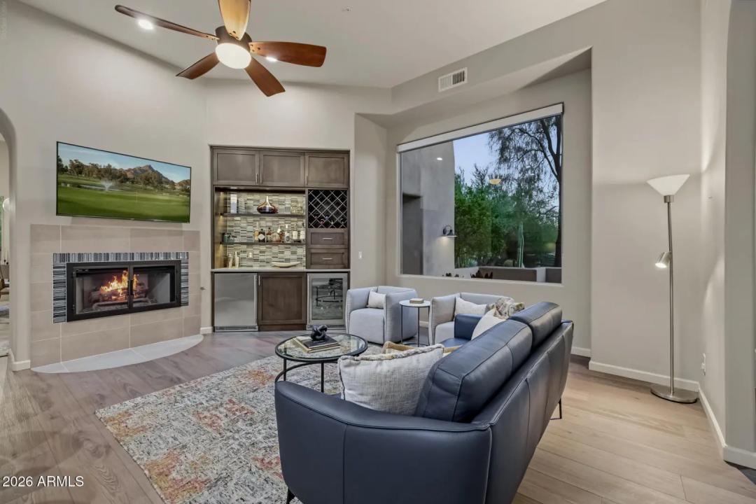 Real Estate Picture 19