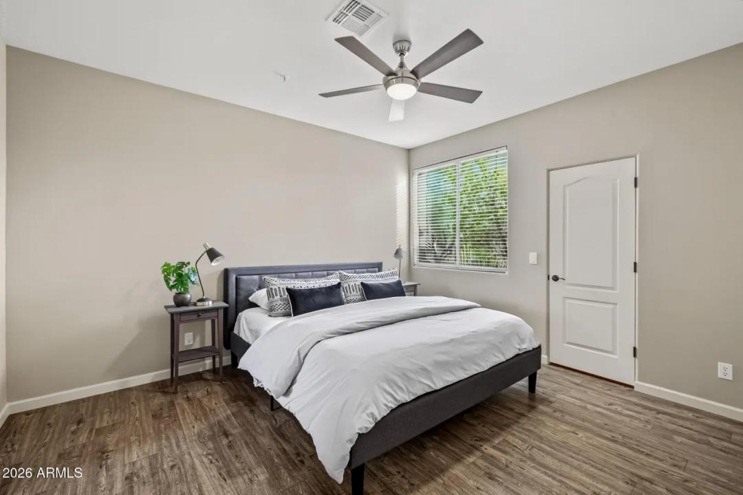 Real Estate Picture 36