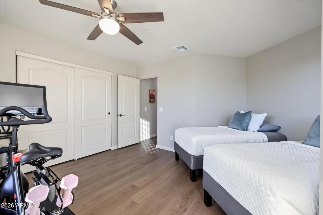 Real Estate Picture 40