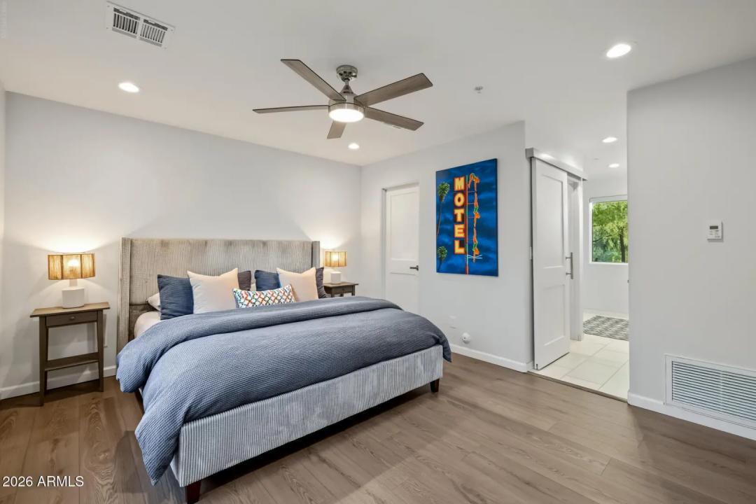 Real Estate Picture 43