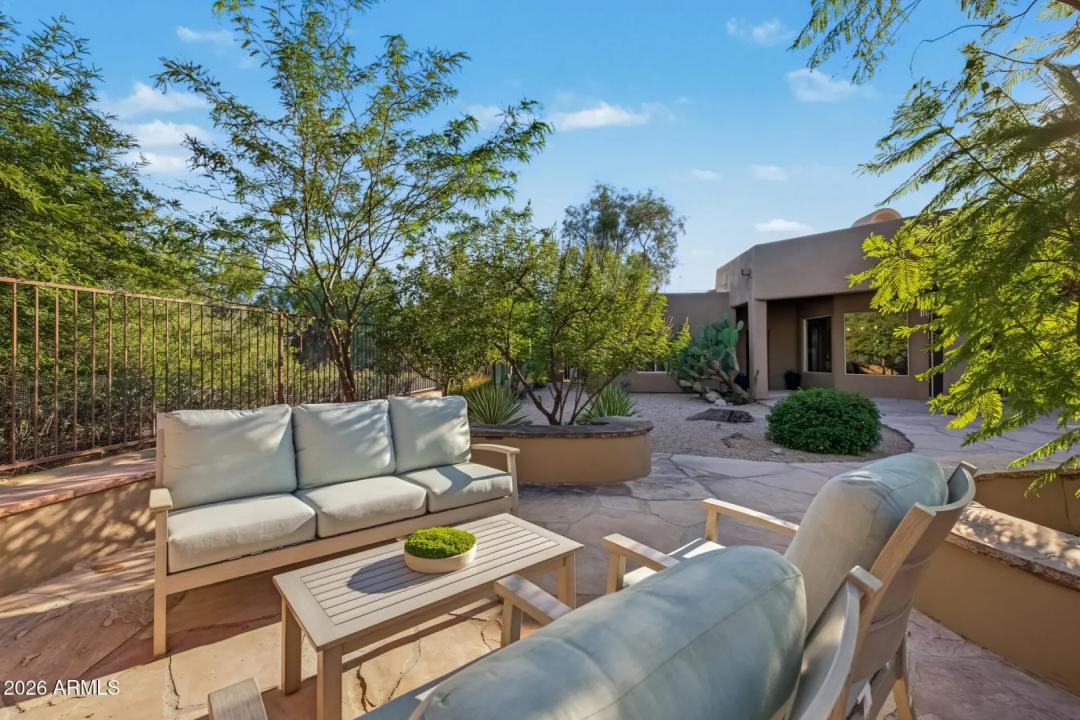 Real Estate Picture 50