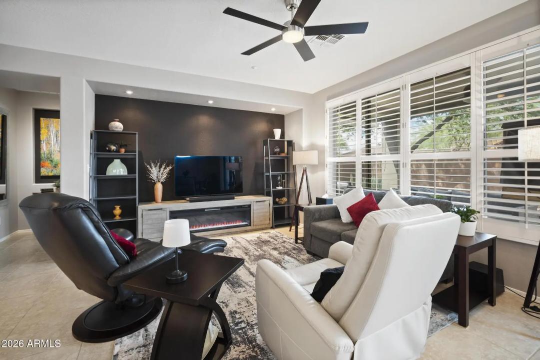 Real Estate Picture 13