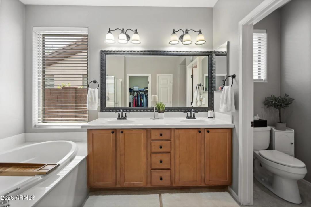 Real Estate Picture 24