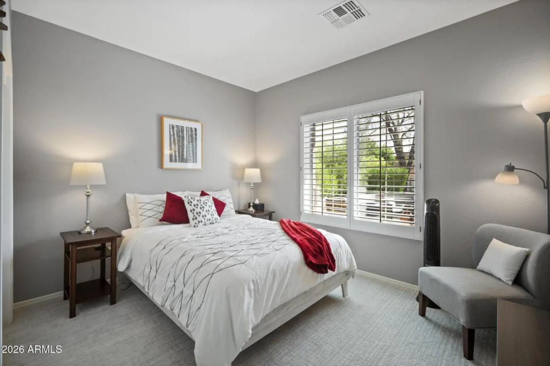 Real Estate Picture 29