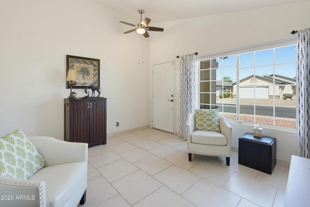 Real Estate Picture 5