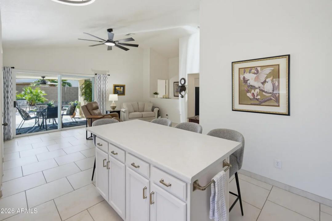 Real Estate Picture 10