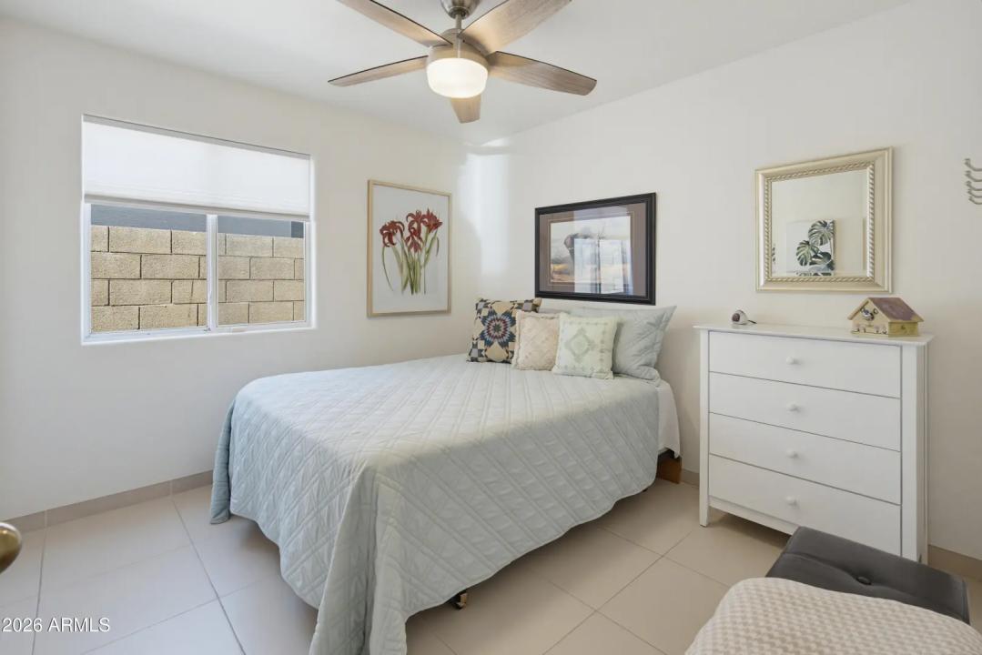 Real Estate Picture 15