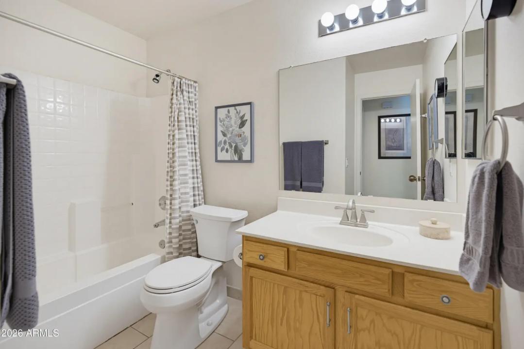 Real Estate Picture 16