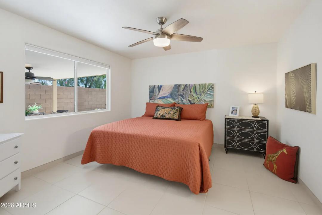 Real Estate Picture 12