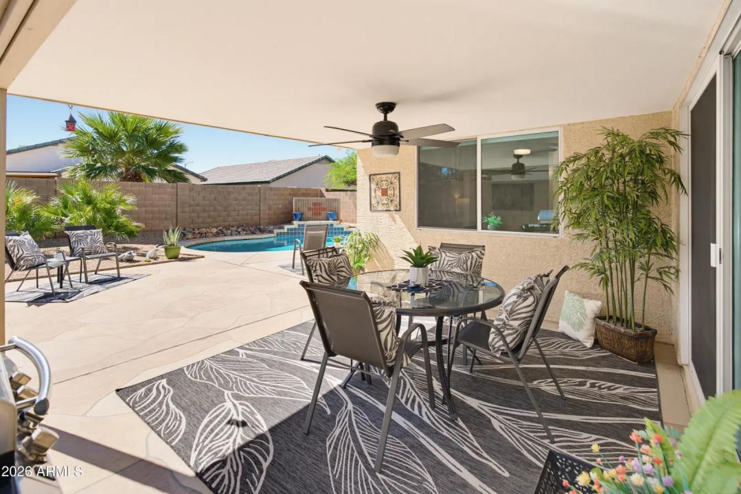Real Estate Picture 3