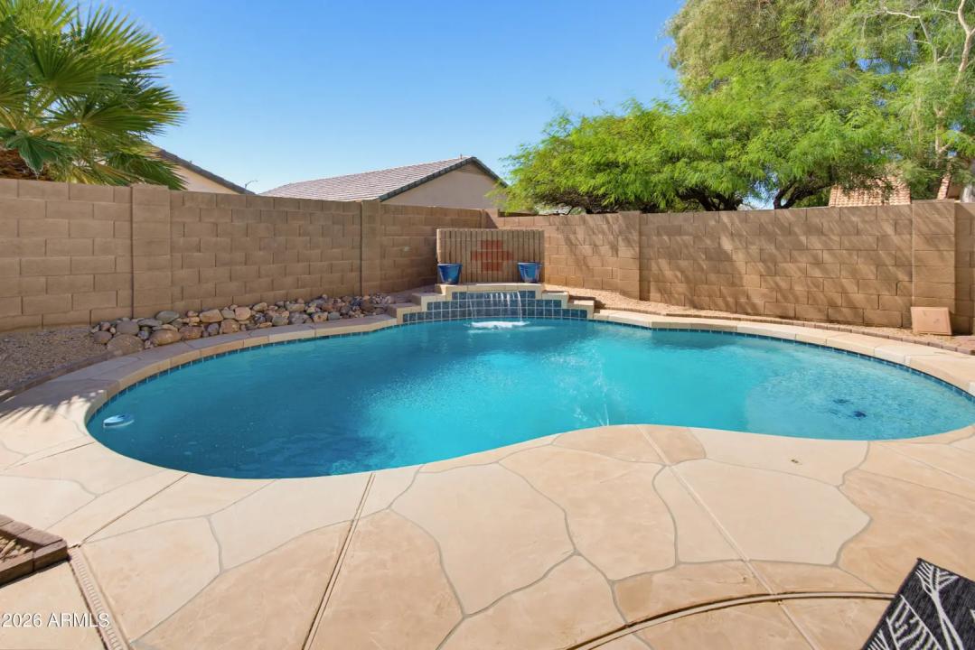 Real Estate Picture 20