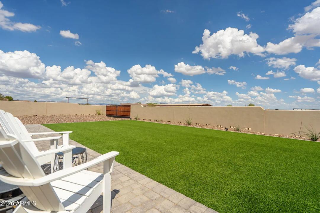 Real Estate Picture 13
