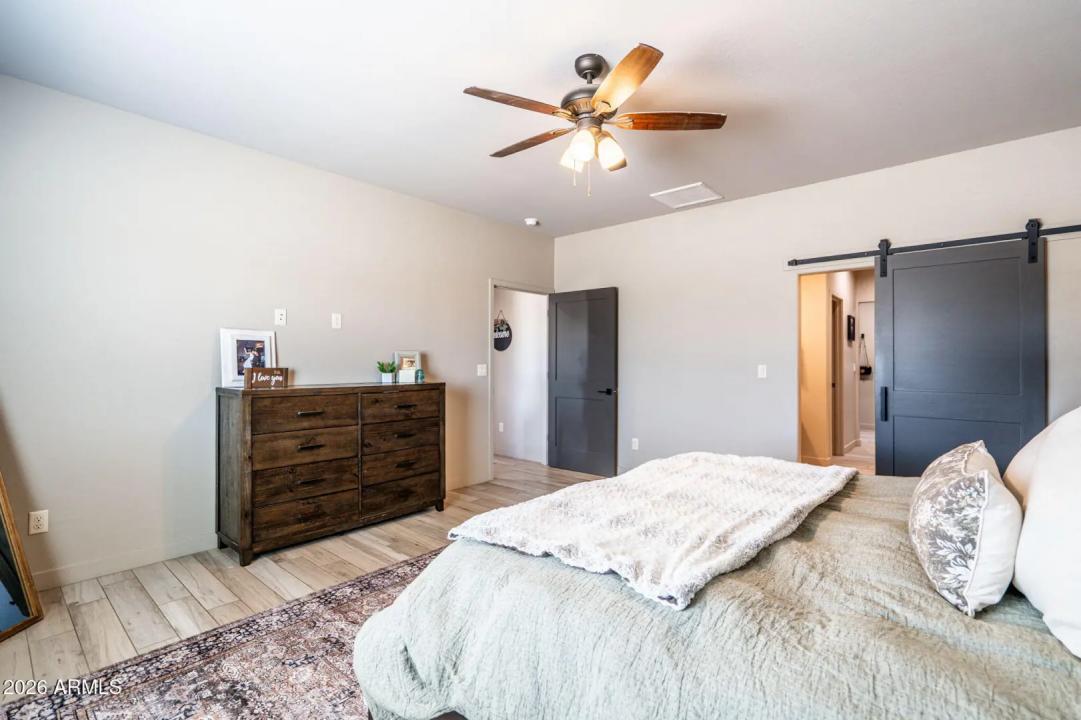 Real Estate Picture 19