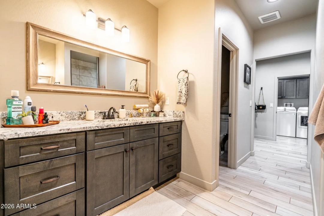 Real Estate Picture 21
