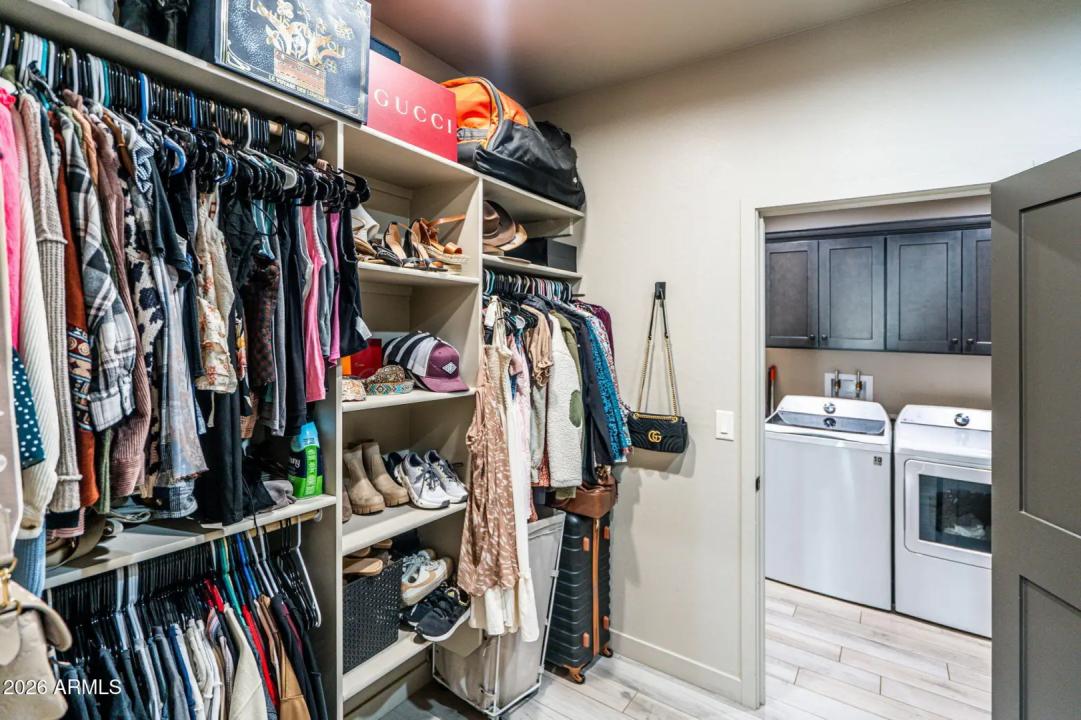 Real Estate Picture 22