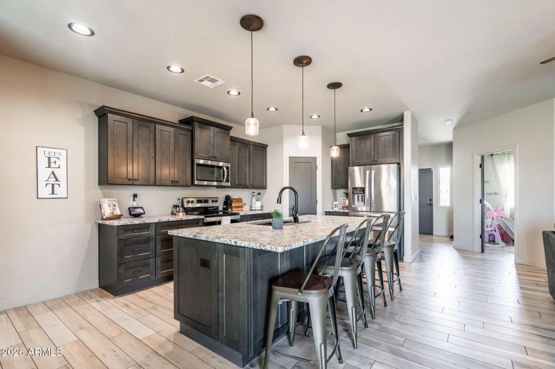 Real Estate Picture 26