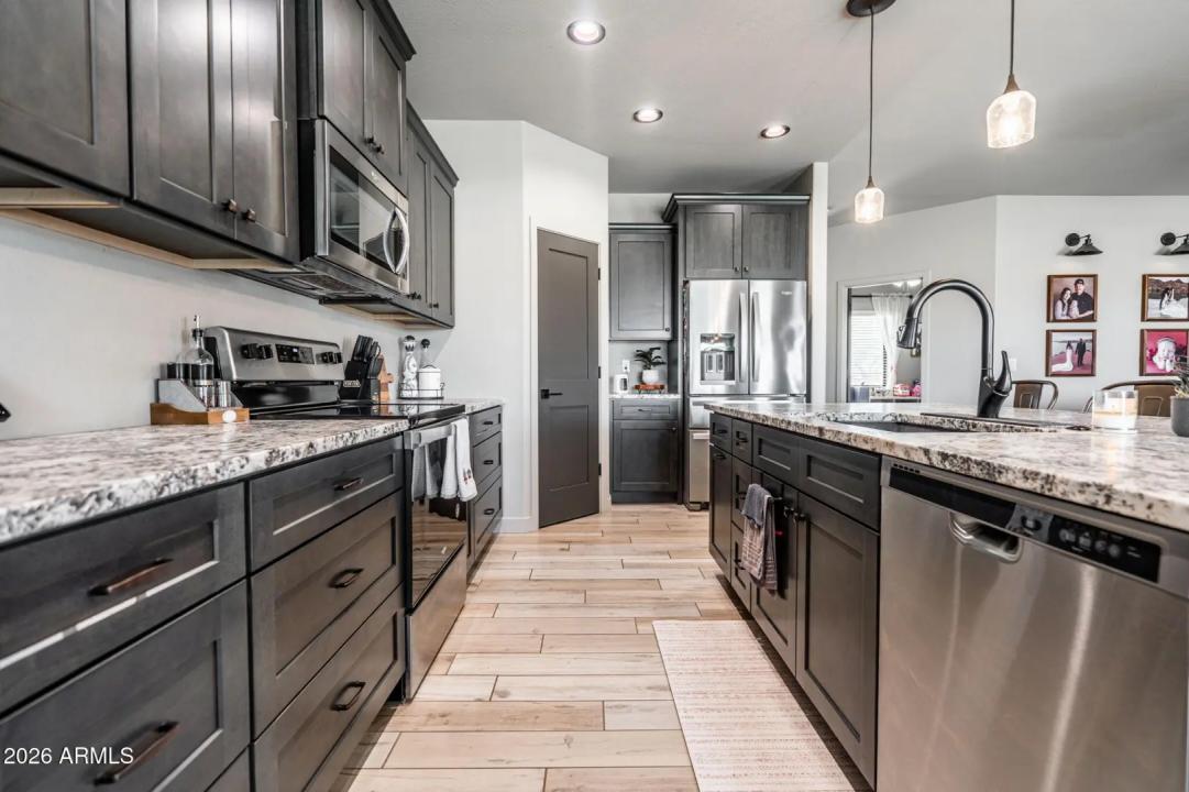 Real Estate Picture 28