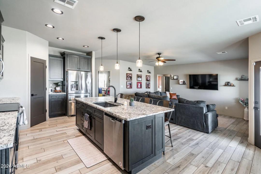 Real Estate Picture 29