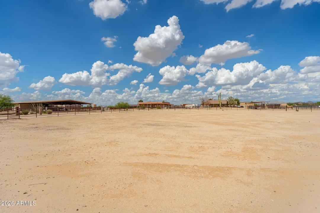 Real Estate Picture 33
