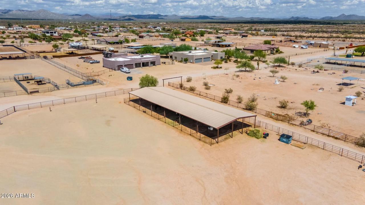 Real Estate Picture 37