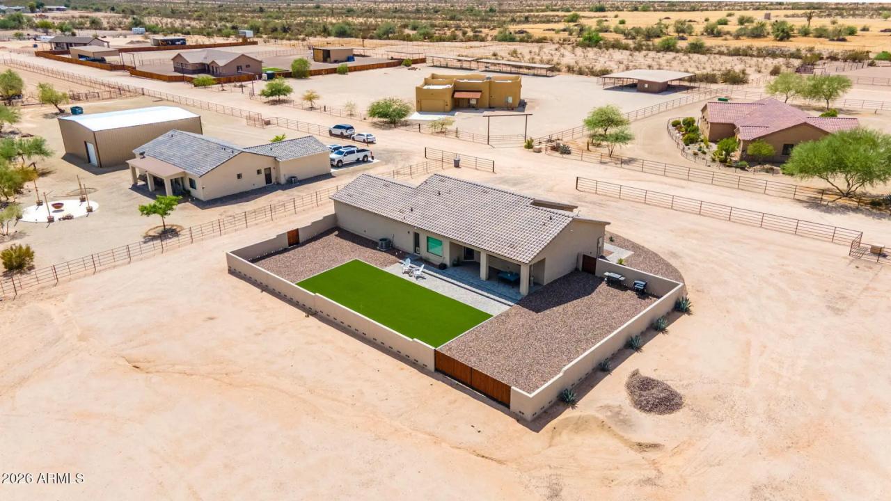 Real Estate Picture 38