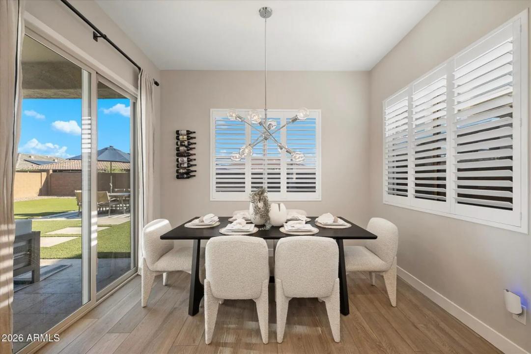 Real Estate Picture 9