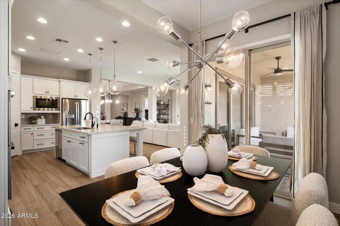 Real Estate Picture 10