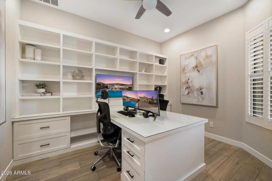 Real Estate Picture 18