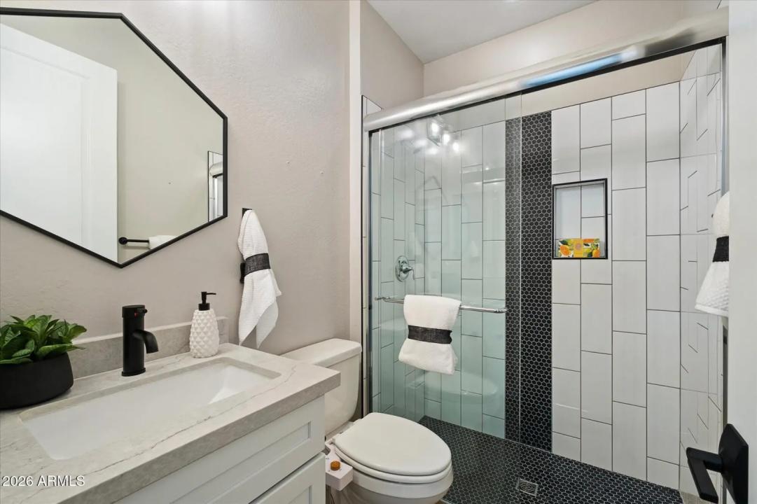 Real Estate Picture 28