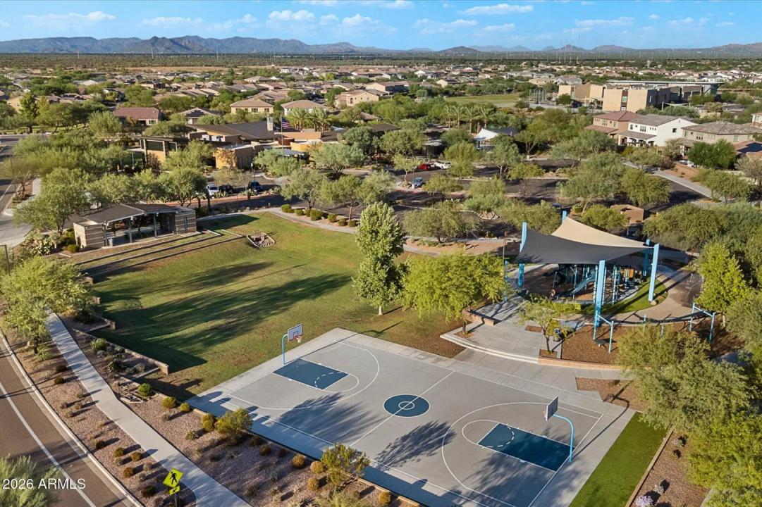 Real Estate Picture 52