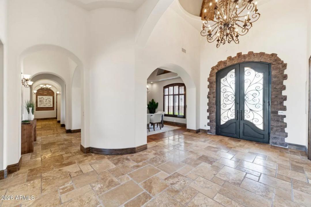 Real Estate Picture 10