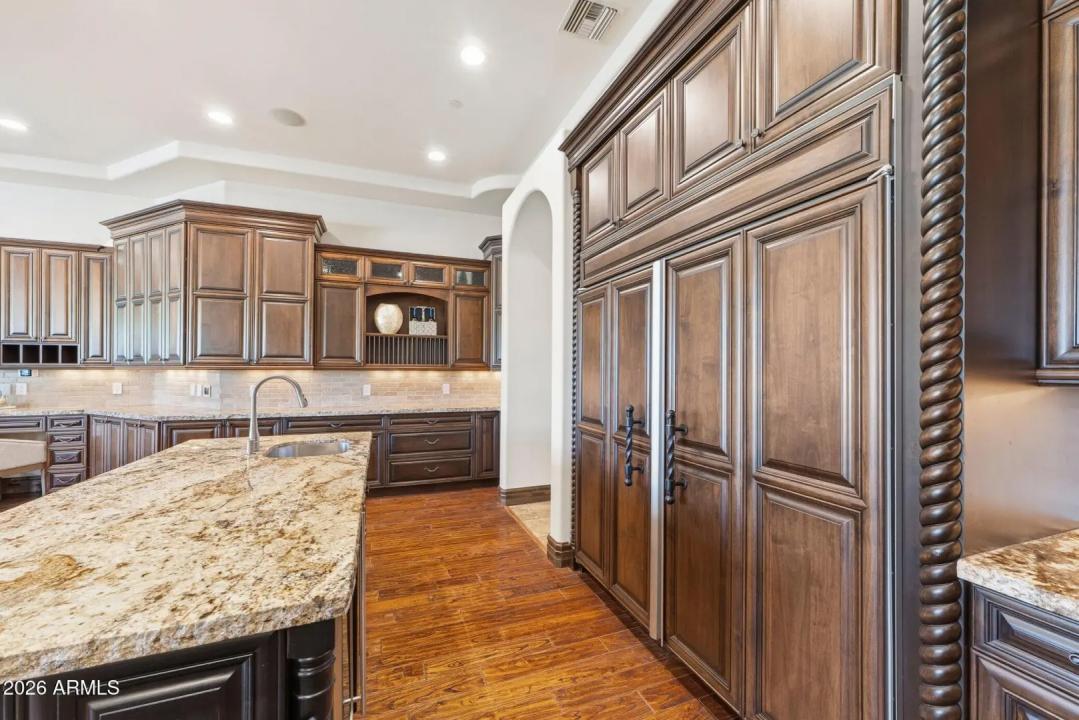 Real Estate Picture 15
