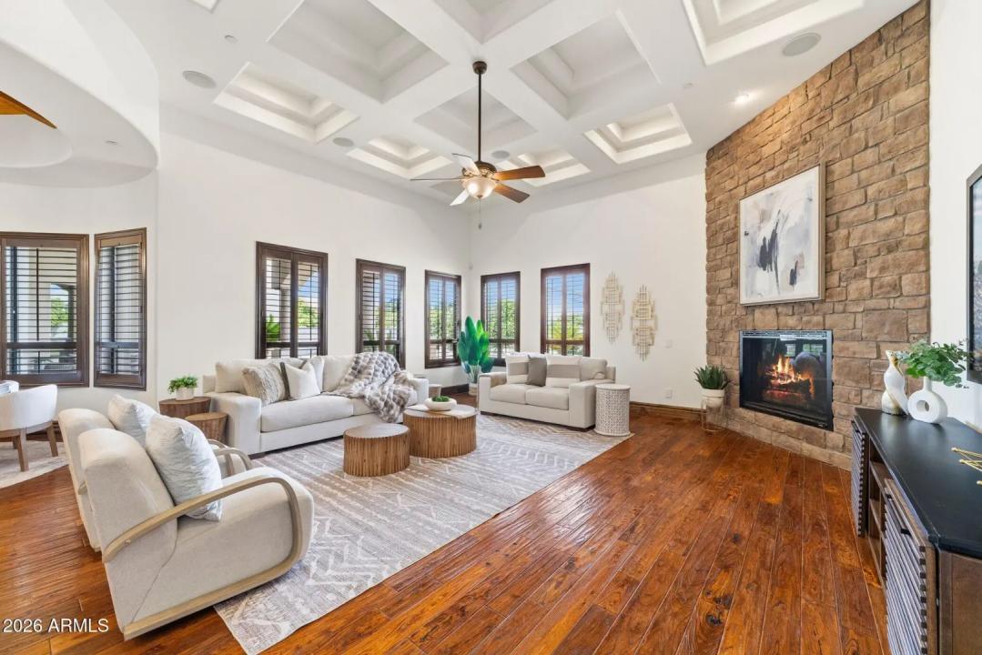 Real Estate Picture 19