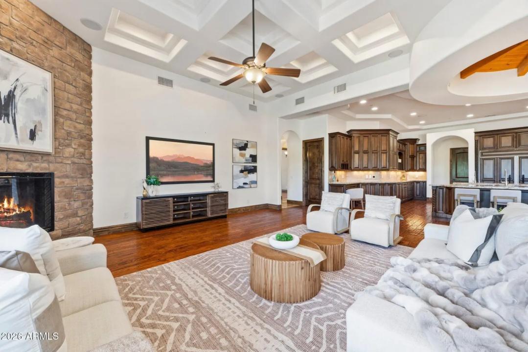 Real Estate Picture 21