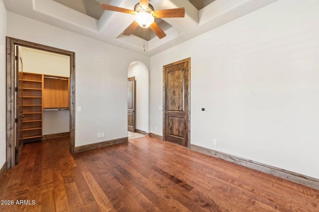 Real Estate Picture 23