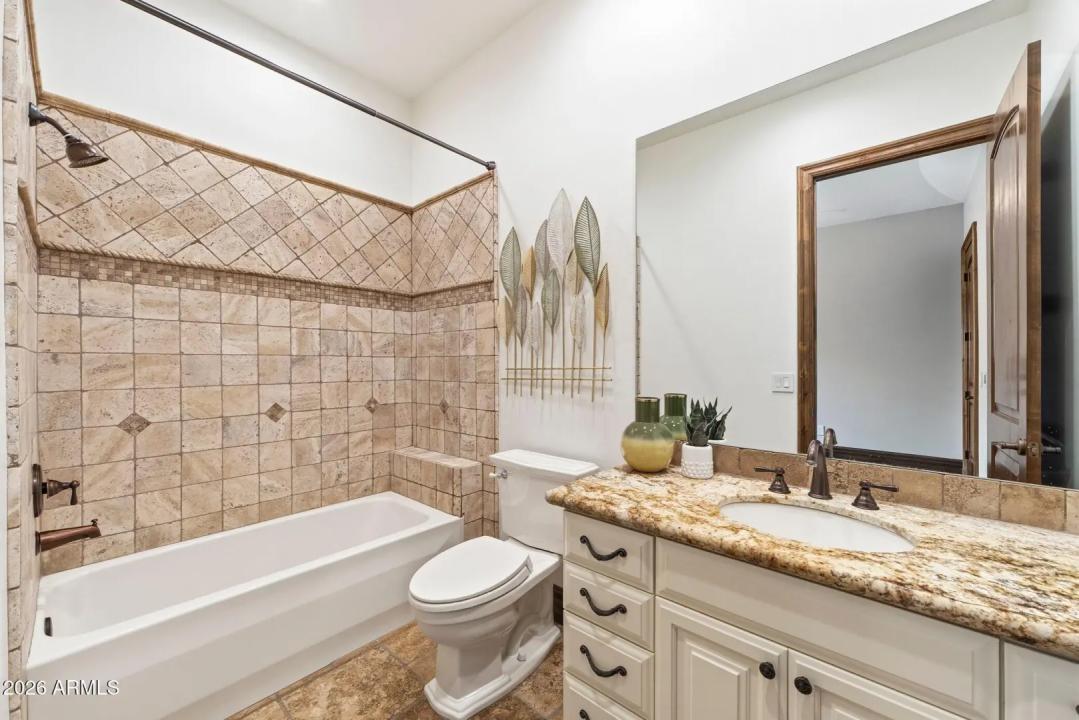 Real Estate Picture 28